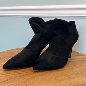 Tahari Katia heels size 9